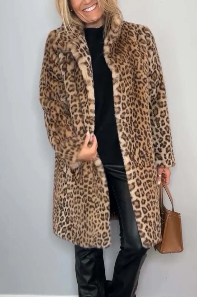 Lune London | Classic Ladies Winter Coat with Leopard Print