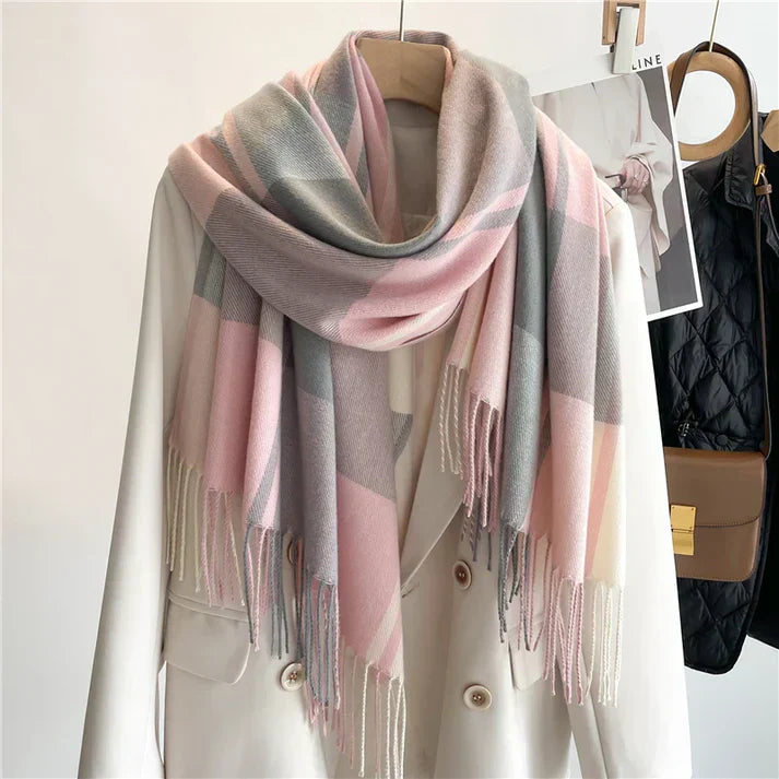 Lune London | Classic Scarf with Checkered Pattern