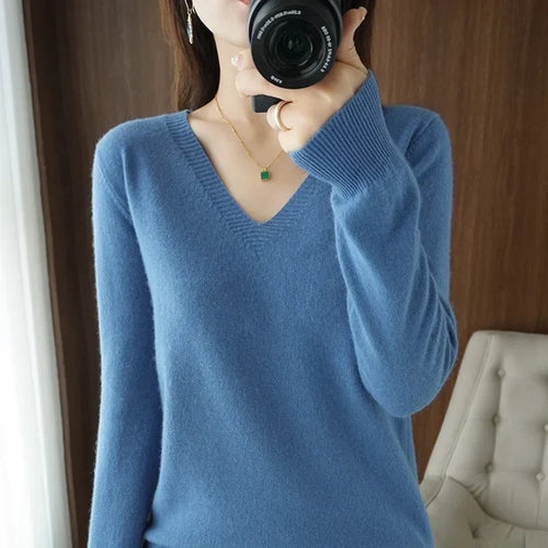Lune London | Pullover - Comfortable V-neck Pullover