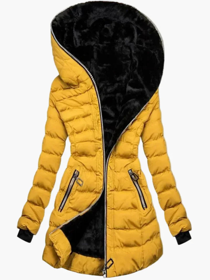 Lune London | Quilted winter jacket with hood and asymmetrical zipper - Trendy outdoor jacket for cold days