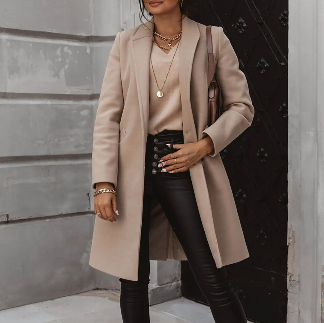 Lune London | Coat - Wool blend - Tailored fit - Button closure - Classic design