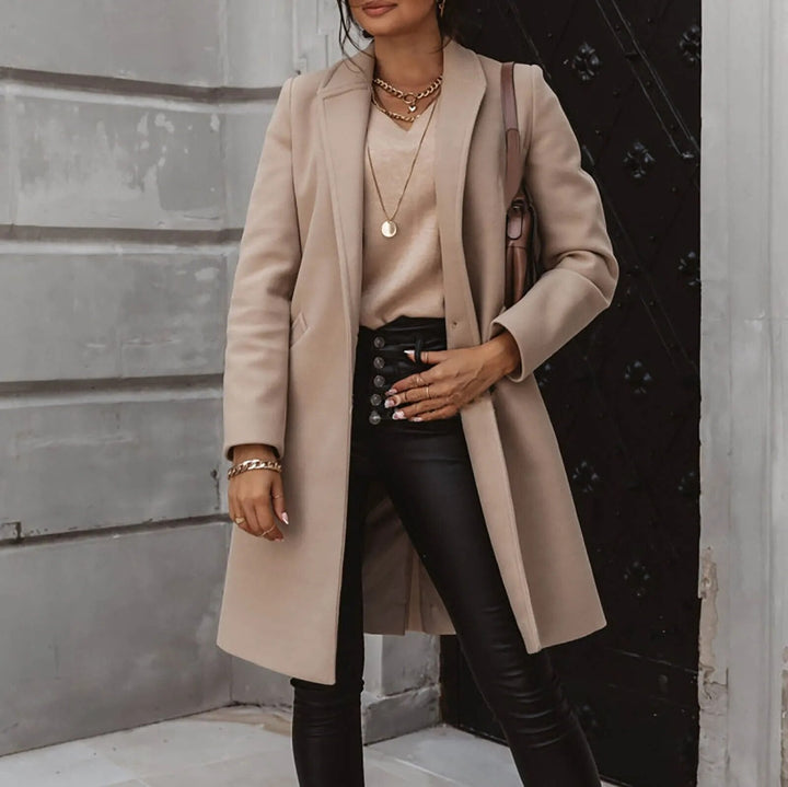 Lune London | Coat - Wool blend - Tailored fit - Button closure - Classic design