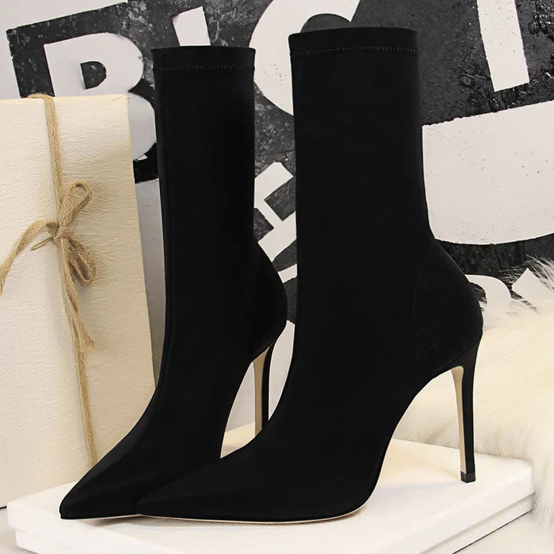 Lune London | Round socks soft heels