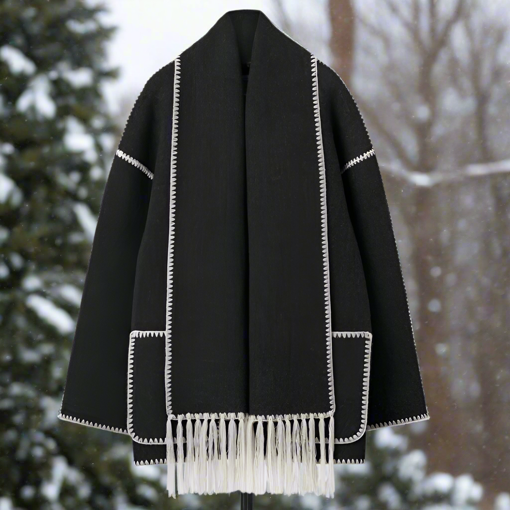 Lune London | Wool coat - Loose cut - Button closure with decorative seam - Incl. scarf