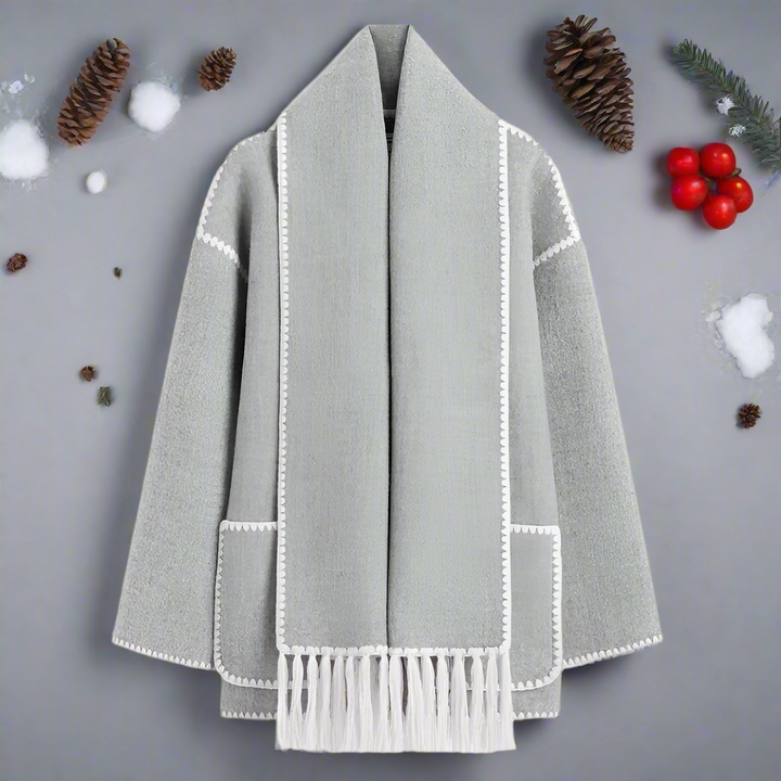 Lune London | Wool coat - Loose cut - Button closure with decorative seam - Incl. scarf