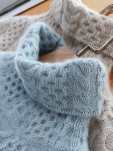 Lune London | Turtle neck sweater for women - Cable knit, loose fit