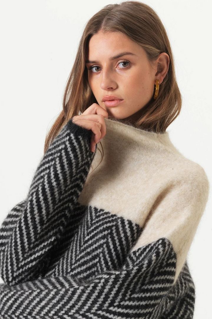 Lune London | Sweater Soft Cashmere Turtleneck Sweater