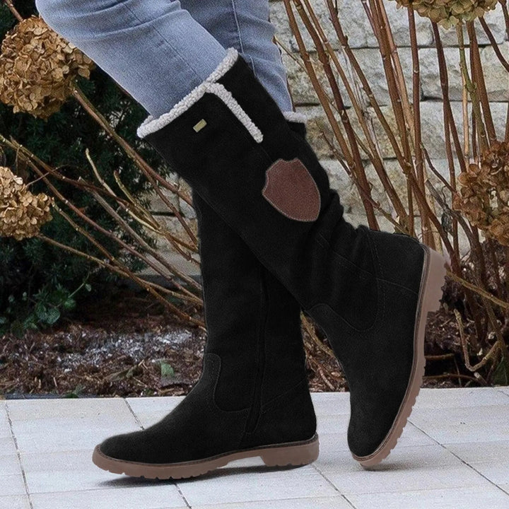 Lune London | Ankle-high boots - Suede-like upper material - Faux fur lining - Treaded sole - Side zipper