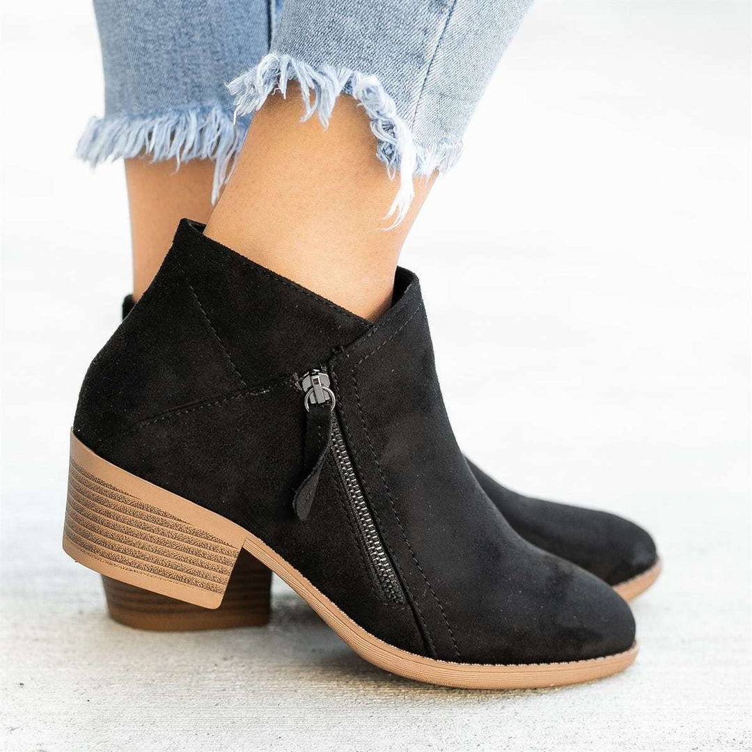 Lune London | Ankle boots - Suede - Low block heel - Round toe - Zipper closure