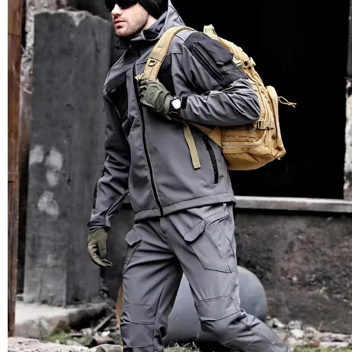 Lune London | Waterproof and windproof cargo set for men with hood for hiking and everyday use