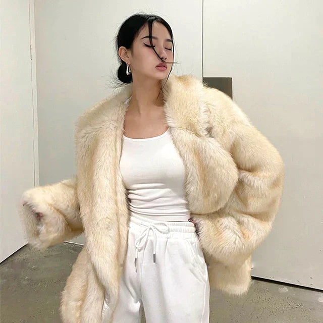 Lune London | Elegant Coat with Timeless Design for Women