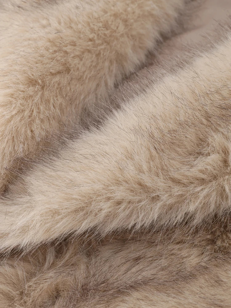 Lune London | Elegant Coat with Timeless Design for Women