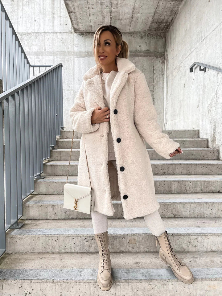 Lune London | Frostglamour: - Longer Winter Coat Made Of Fine Wool with Buttons