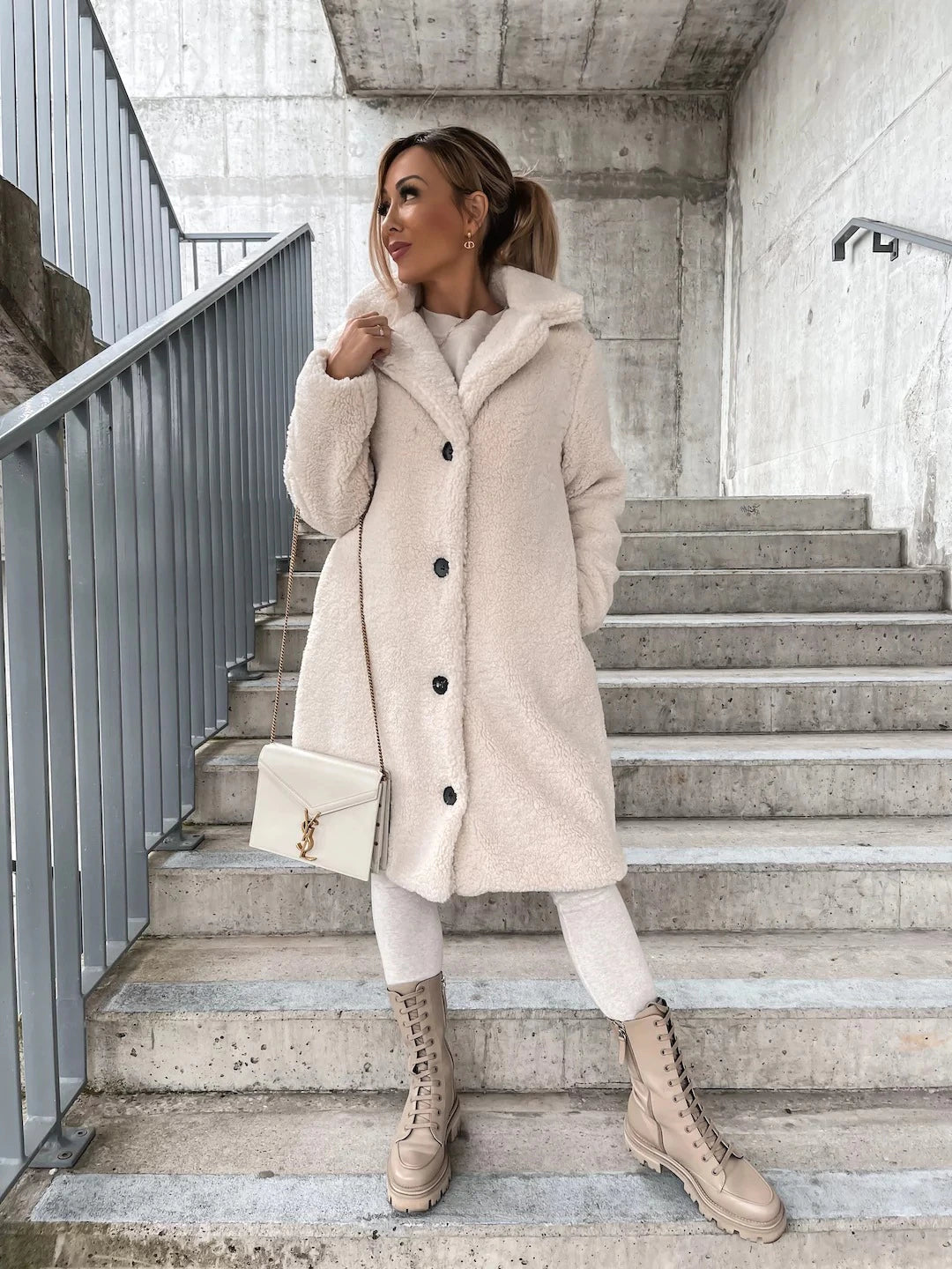 Lune London | Frostglamour: - Longer Winter Coat Made Of Fine Wool with Buttons