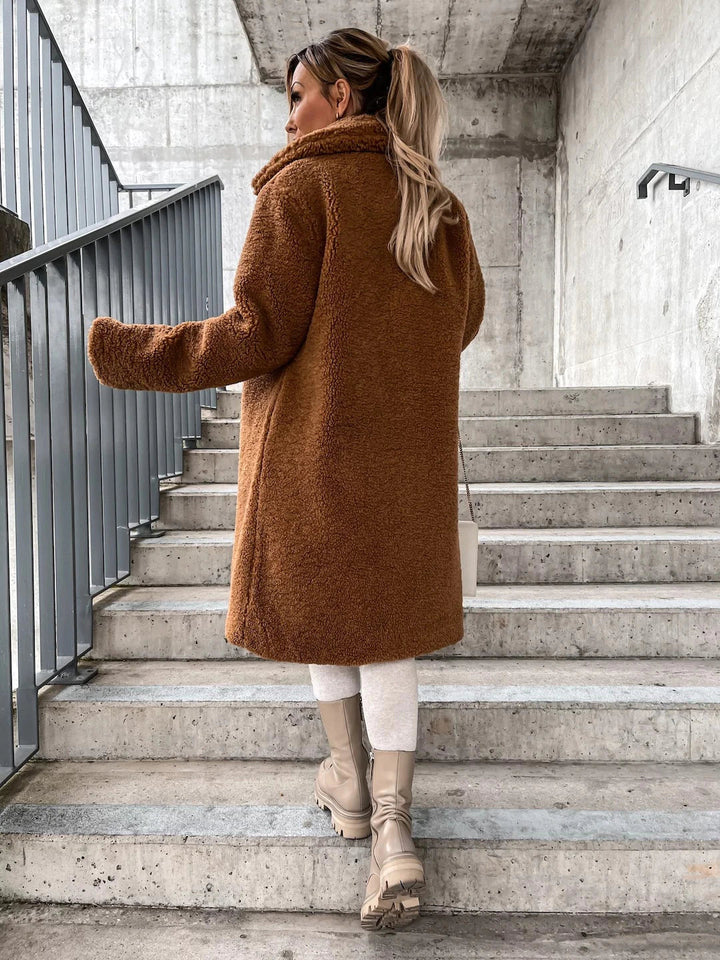 Lune London | Frostglamour: - Longer Winter Coat Made Of Fine Wool with Buttons