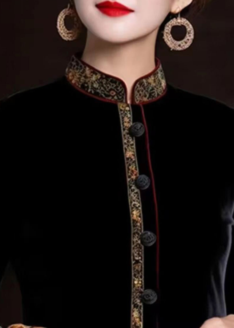 Lune London | Black silk coats embroidered with long sleeves