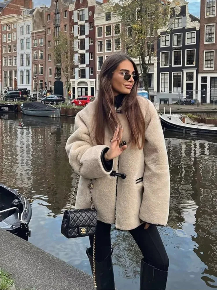 Lune London | Shearling Coat - Oversized Fit - Mid-Length - Soft and Warm
