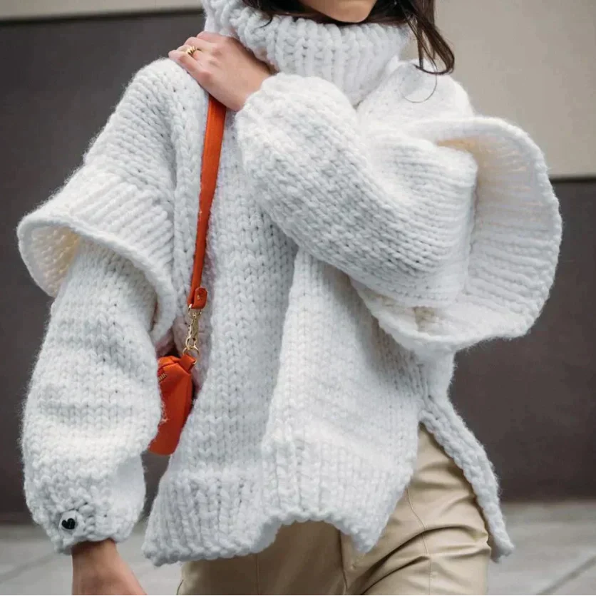 Lune London | Oversized Turtleneck Sweater - Comfortable Winter Look