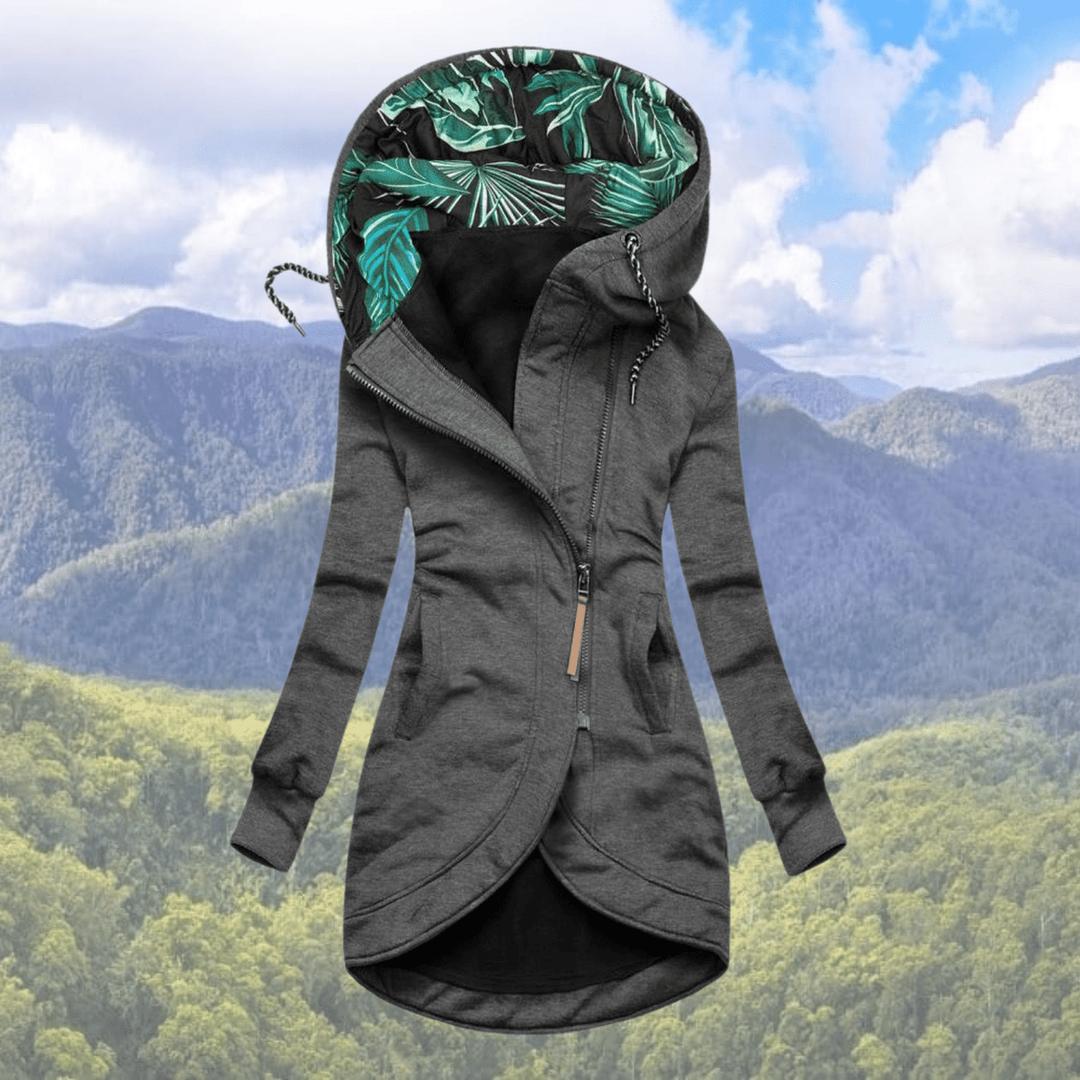 Chic Und Stil | Women's Winter Coat with Hood Design