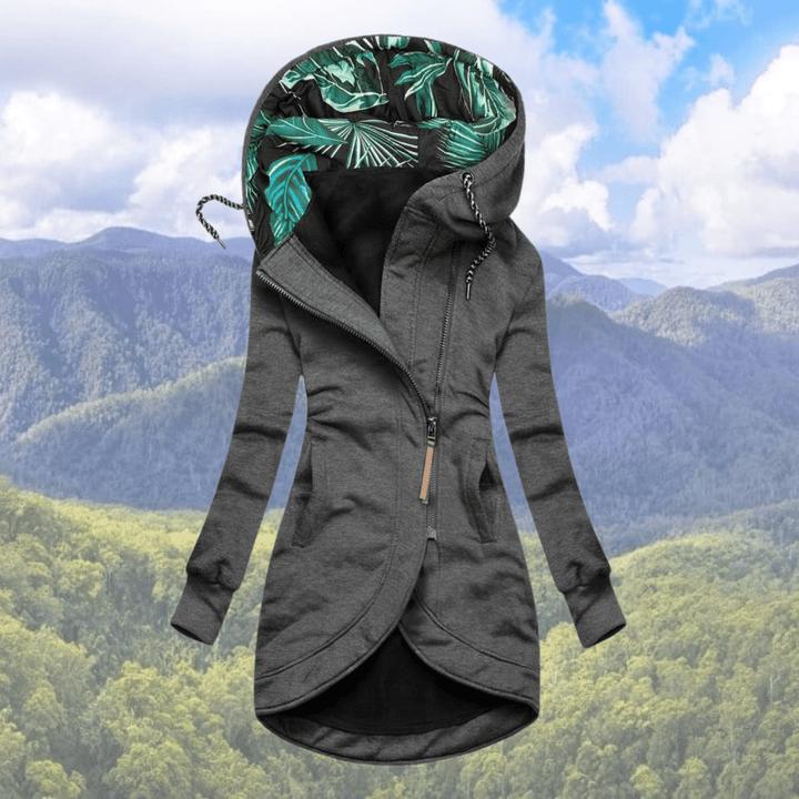Chic Und Stil | Women's Winter Coat with Hood Design
