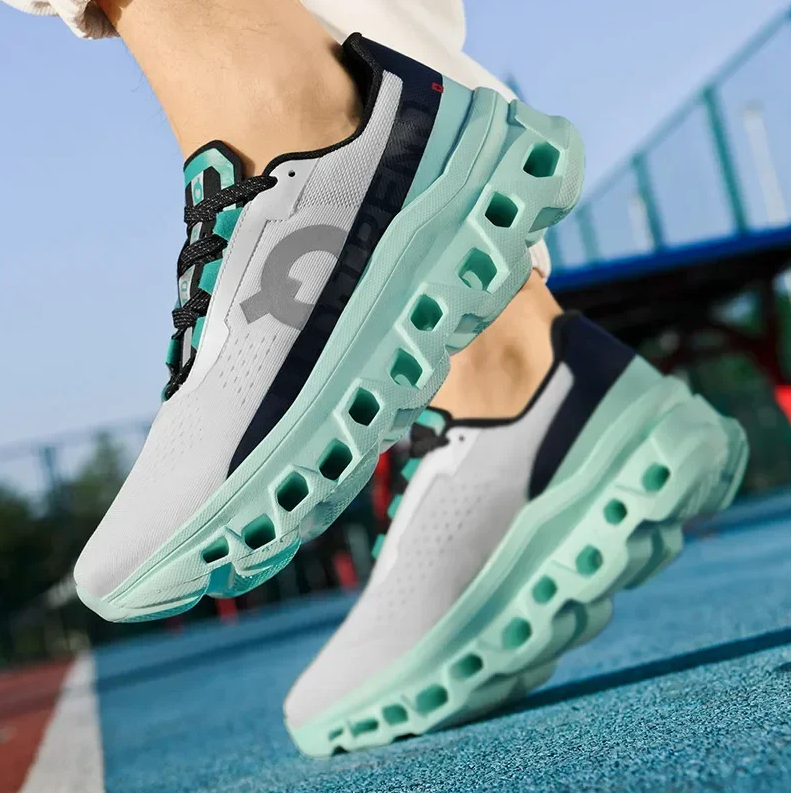 Chic Und Stil | Lightweight Running Shoes