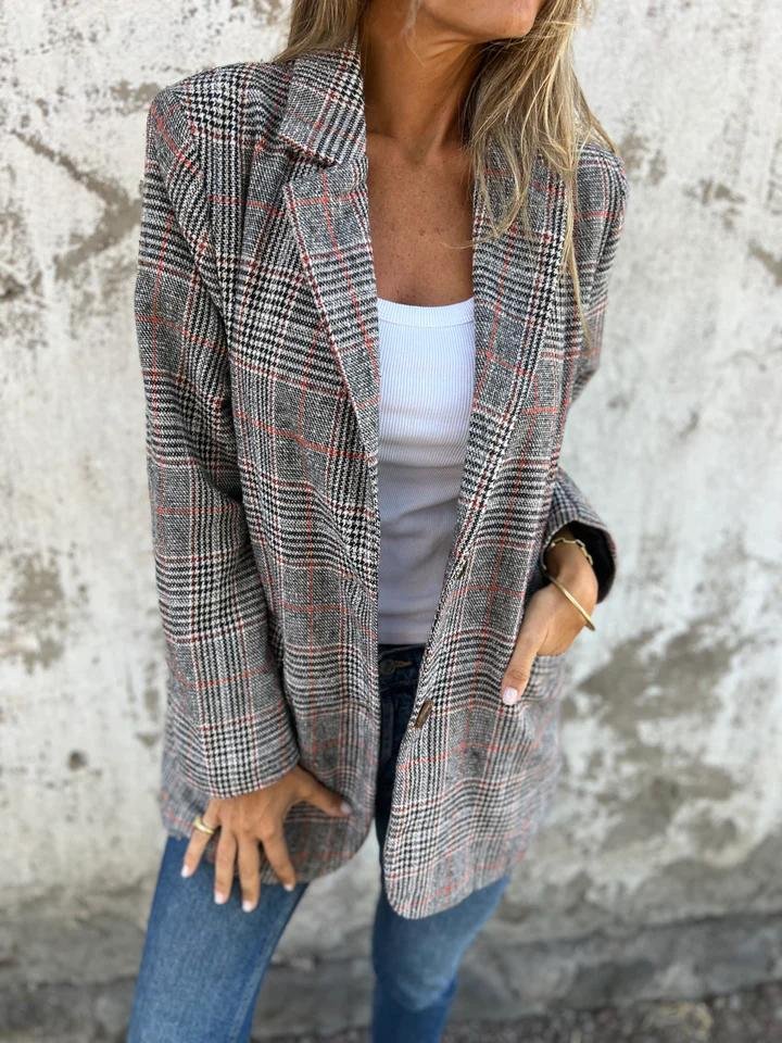 Lune London | Stylish Women's Winter Checkered Blazer