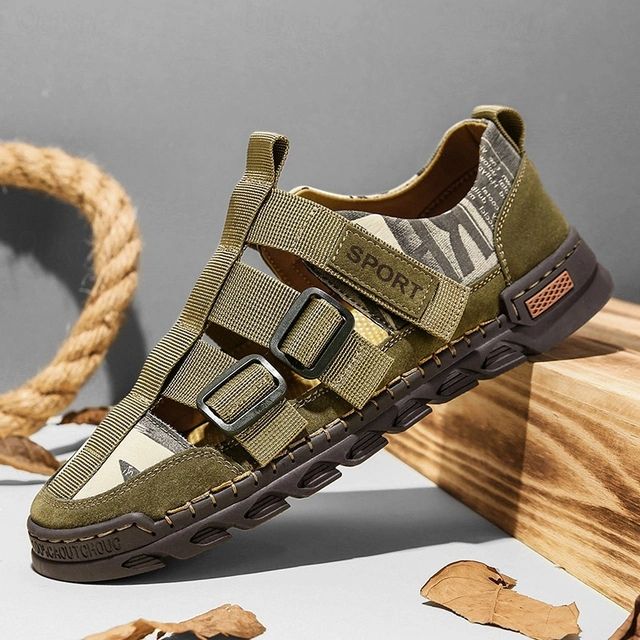 Chic und Stil | Breathable Men's Sandals for Hot Days