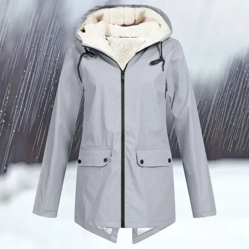 Lune London | a waterproof jacket with hood and reinforcement