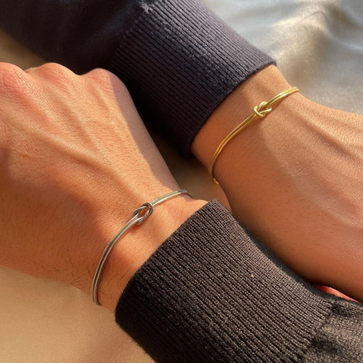 Lune London | Elegant Love Knot Bracelet for Women