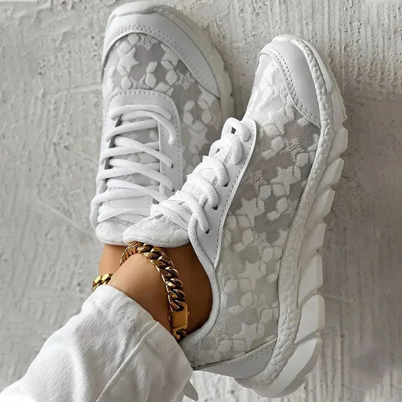 Lune London | The Luxurious Orthopedic Sneakers for Women