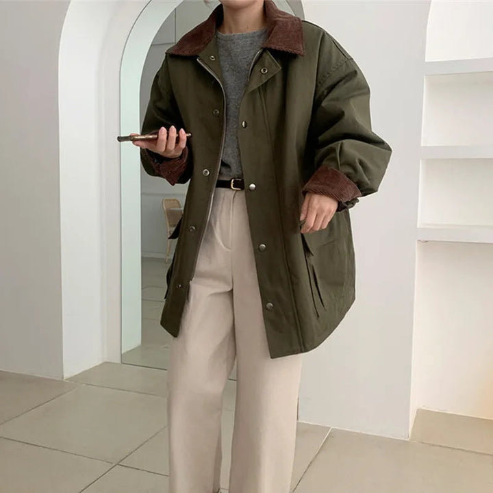 Lune London | Women's vintage-style jacket with a turn-down collar and large pockets