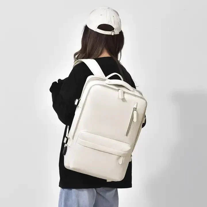 Lune London | Travel backpack Powerful and Practical for Every Adventure