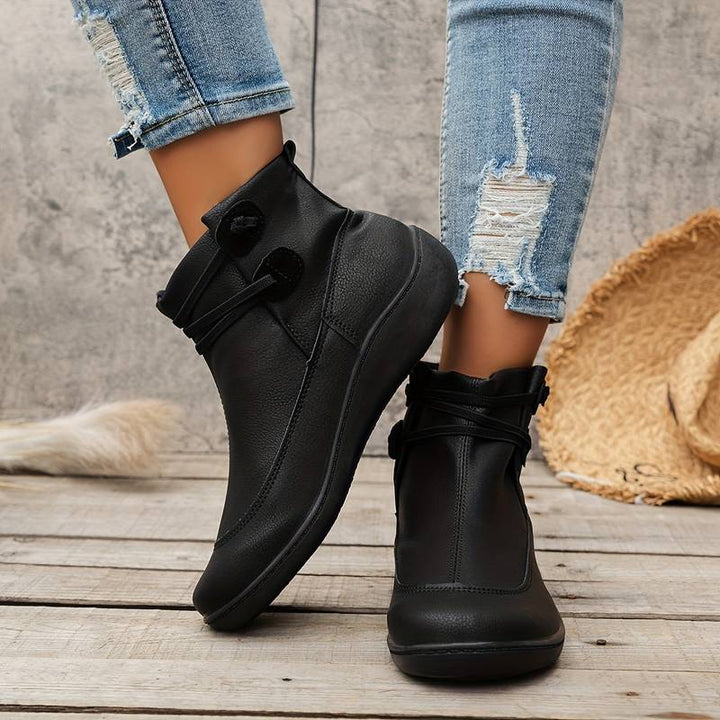 Lune London | Trendy plus size casual sports shoes for women