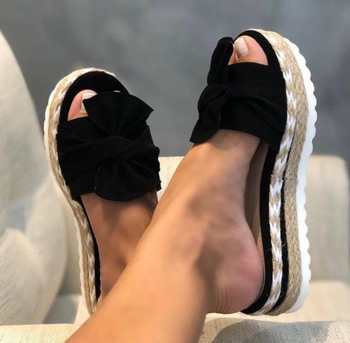 Lune London | Orthopedic sandals with bow
