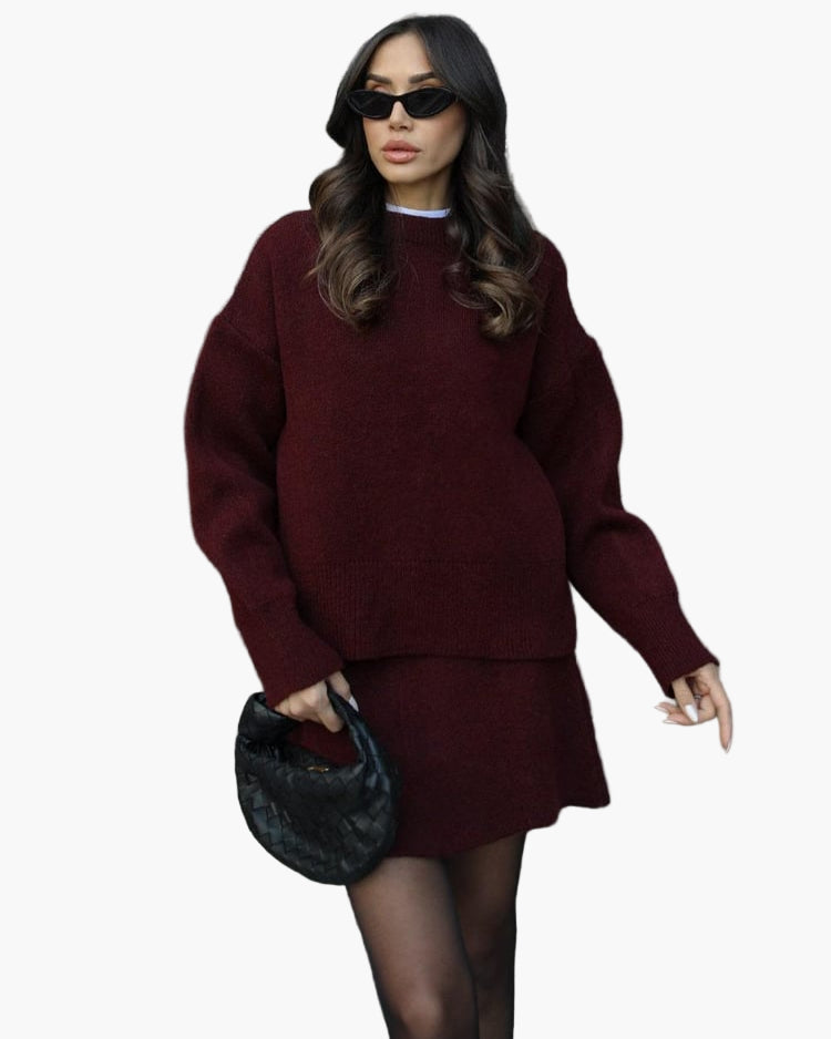 Lune London | Knitted set with sweater and mini skirt - Fashionable autumn winter look, casual and elegant
