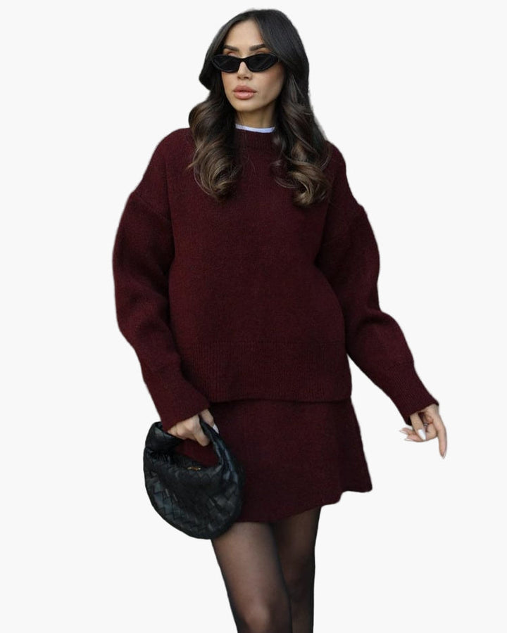 Lune London | Knitted set with sweater and mini skirt - Fashionable autumn winter look, casual and elegant