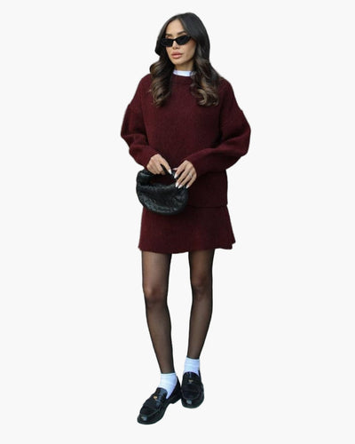 Lune London | Knitted set with sweater and mini skirt - Fashionable autumn winter look, casual and elegant