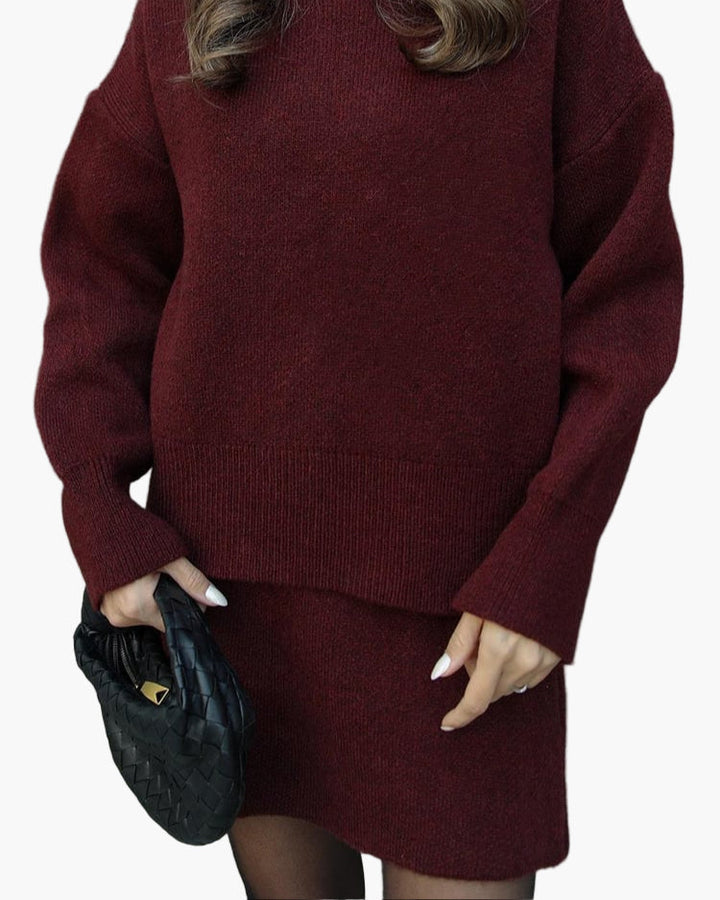 Lune London | Knitted set with sweater and mini skirt - Fashionable autumn winter look, casual and elegant