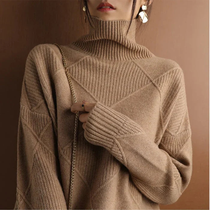 Lune London | European style diamond neck sweater