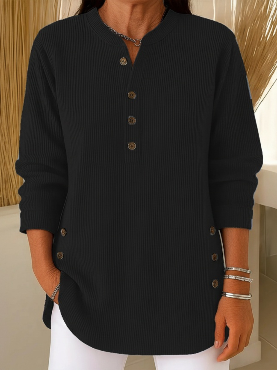 Lune London | Cozy sweater with stylish button detail