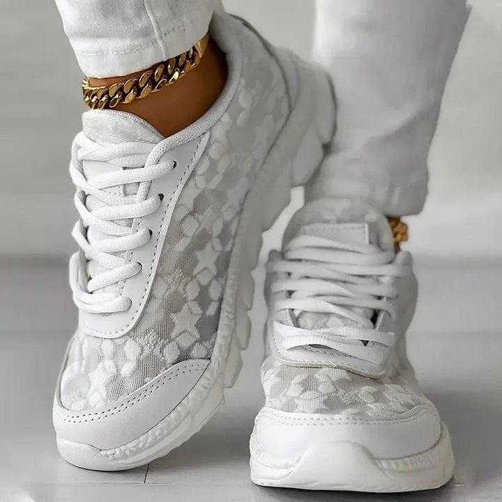 Lune London | The Luxurious Orthopedic Sneakers for Women