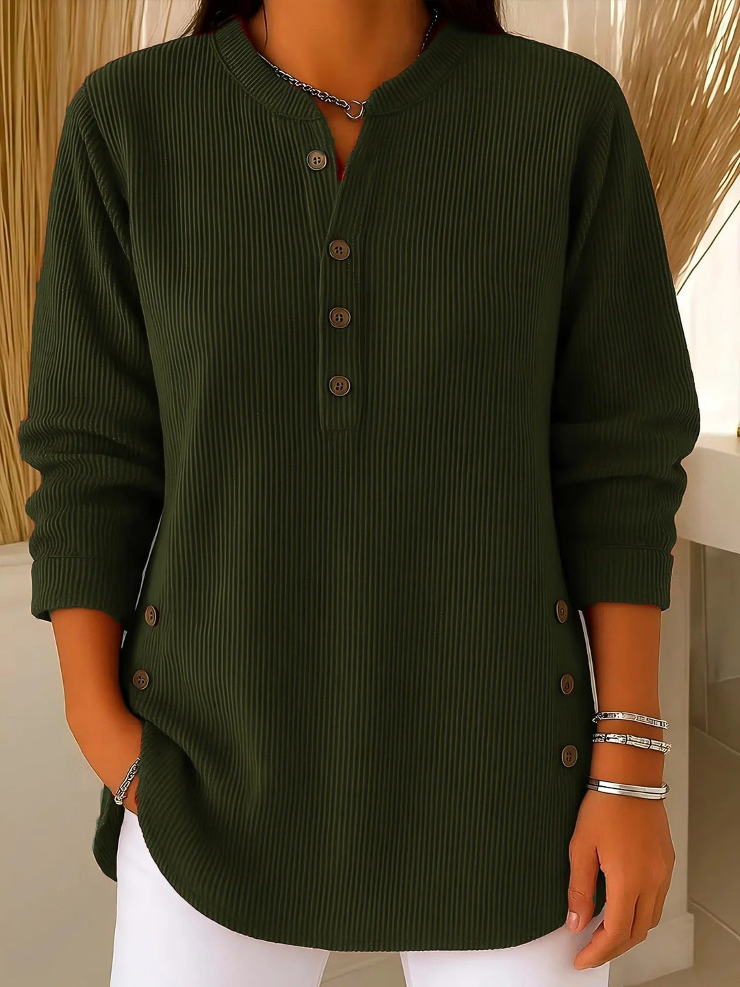 Lune London | Cozy sweater with stylish button detail