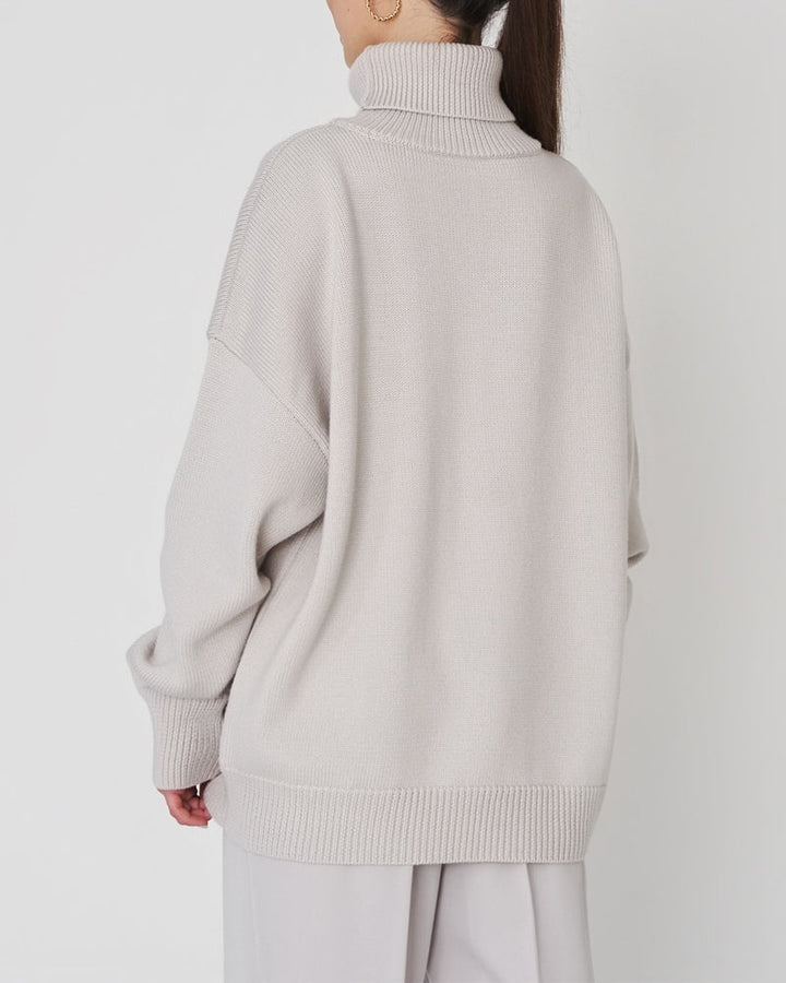 Lune London | Elegant Oversized Women's Turtleneck Sweater Made Of Cotton