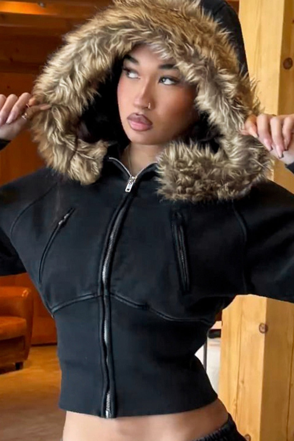 Lune London | Style Sweatshirt jacket with fur trim