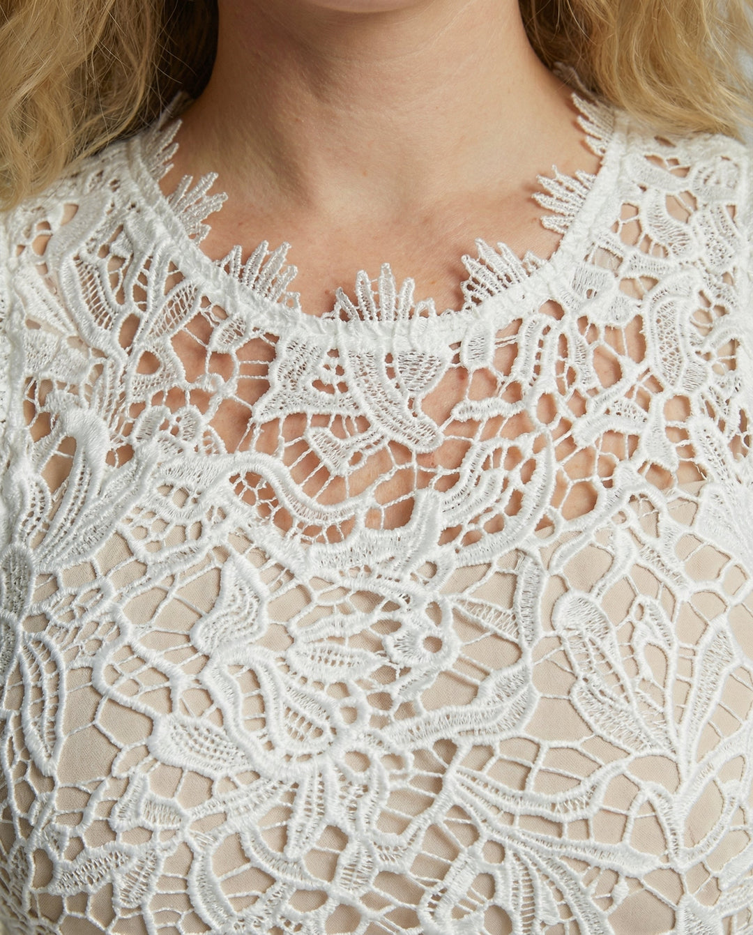 Elegant women's summer dress made of lace for summer Lune London