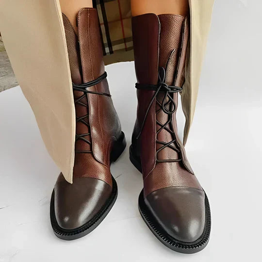 Lune London | Ankle boots - Leather - Lacing - Sleek design - Cap toes - Low cut