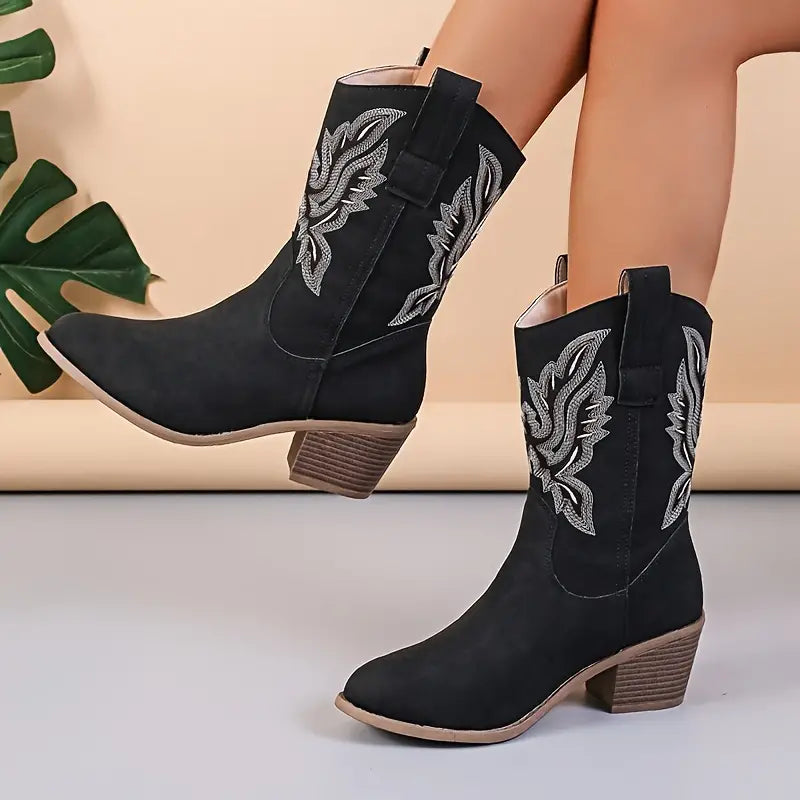 Lune London | Vintage Western Cowboy Boots with V-Cut Embroidery and Block Heel