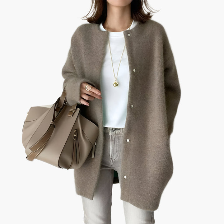 Lune London | Oversized knitted cardigan - Fashionable casual cardigan for everyday and office