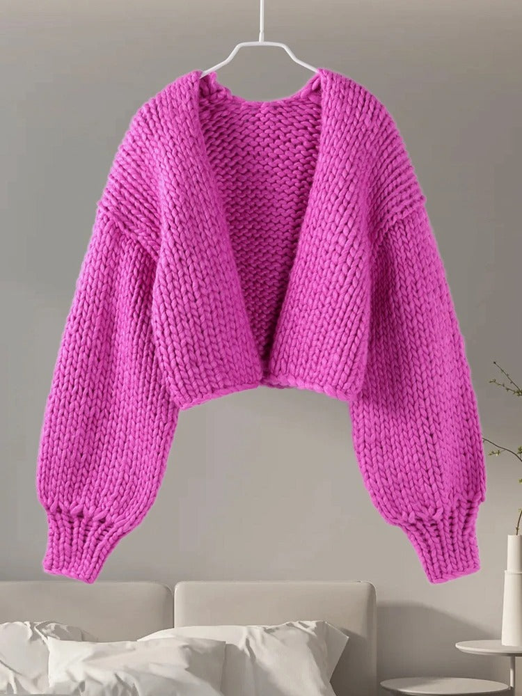 Women’s Chunky Knit V-Neck Cardigan mit Loose Fit & Soft Stretch | Lune London
