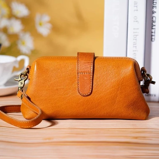 Lune London | Handmade retro bag in genuine leather